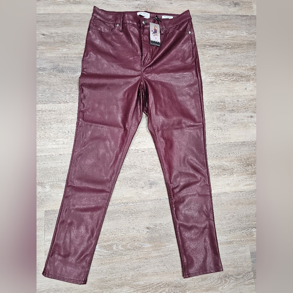 Sofia Vergara super hi-rise curvy skinny ankle